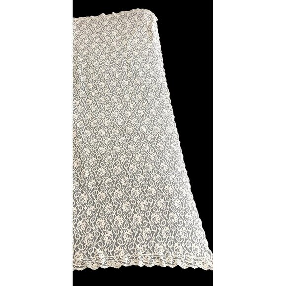 Vintage Lace Tablecloth 67x100 Light Beige Pink Floral Rose Pattern Rectangular - Picture 3 of 6